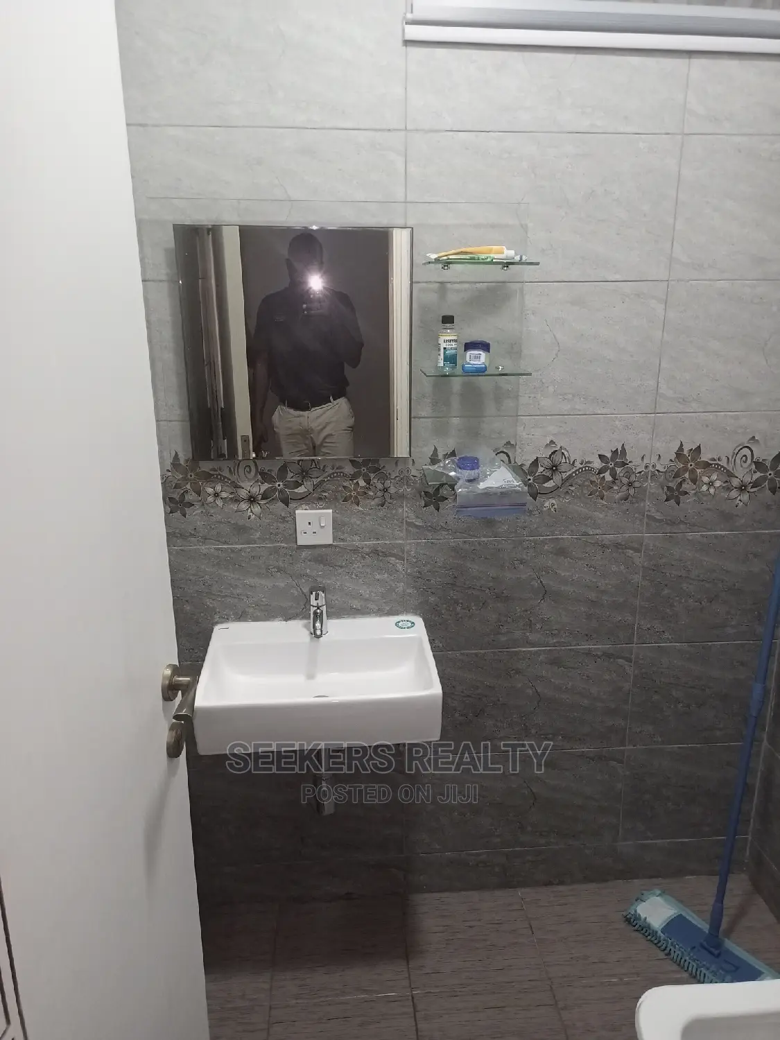Furnished 2bdrm Apartment in Seekers Realty, Osu for sale