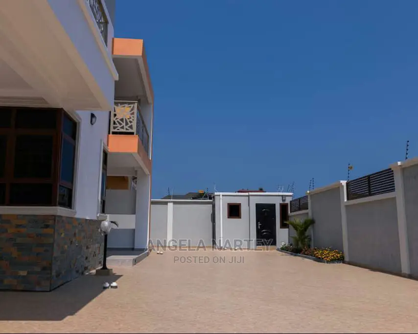4bdrm House in Angies Properties, Spintex for sale