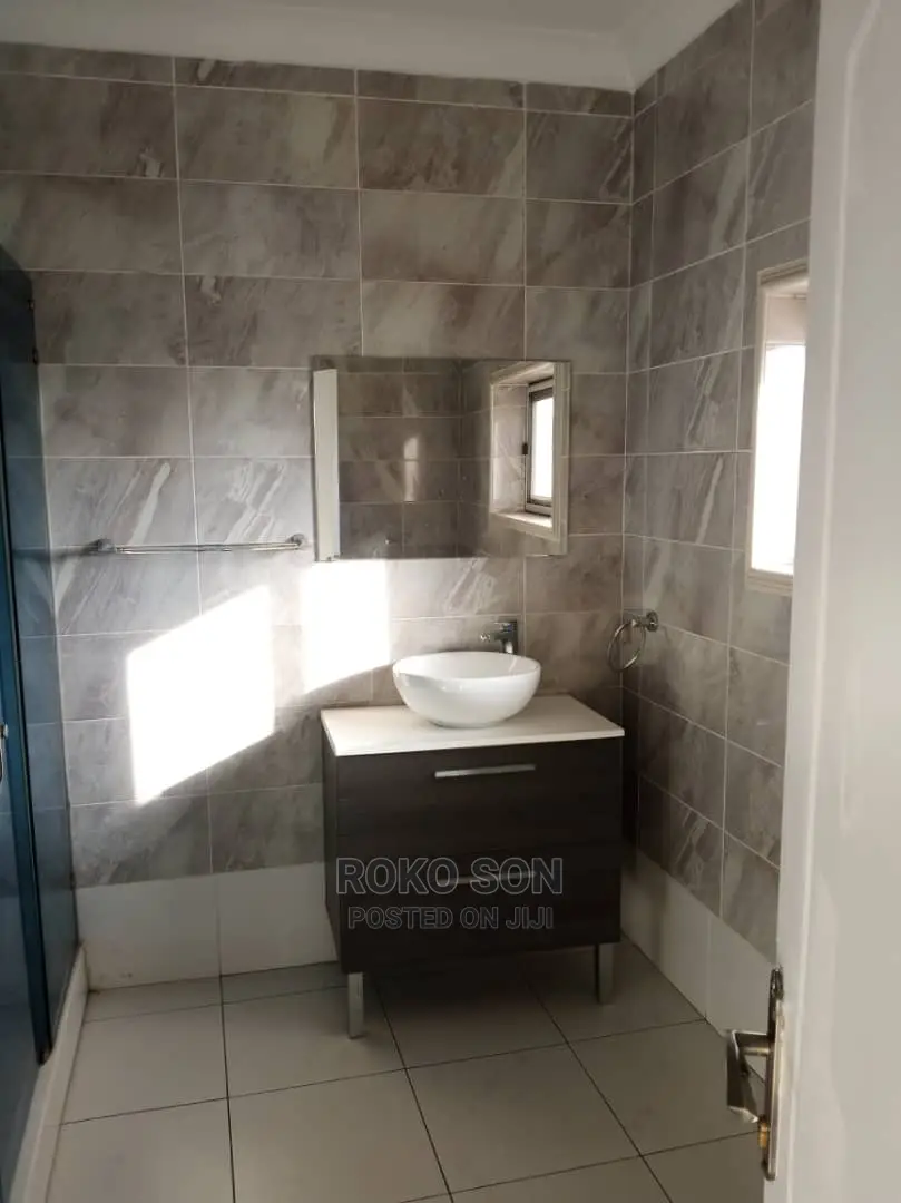 4bdrm Duplex in Dr Roko, East Legon for Sale