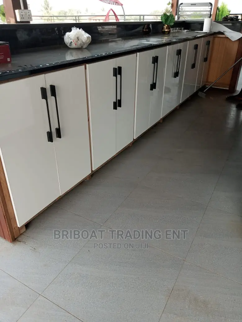 Kitchen Wall Drop