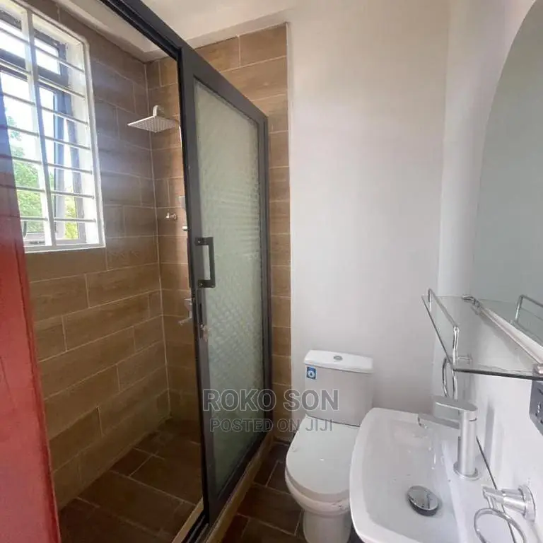 3bdrm Duplex in Dr Roko, School Junction for sale