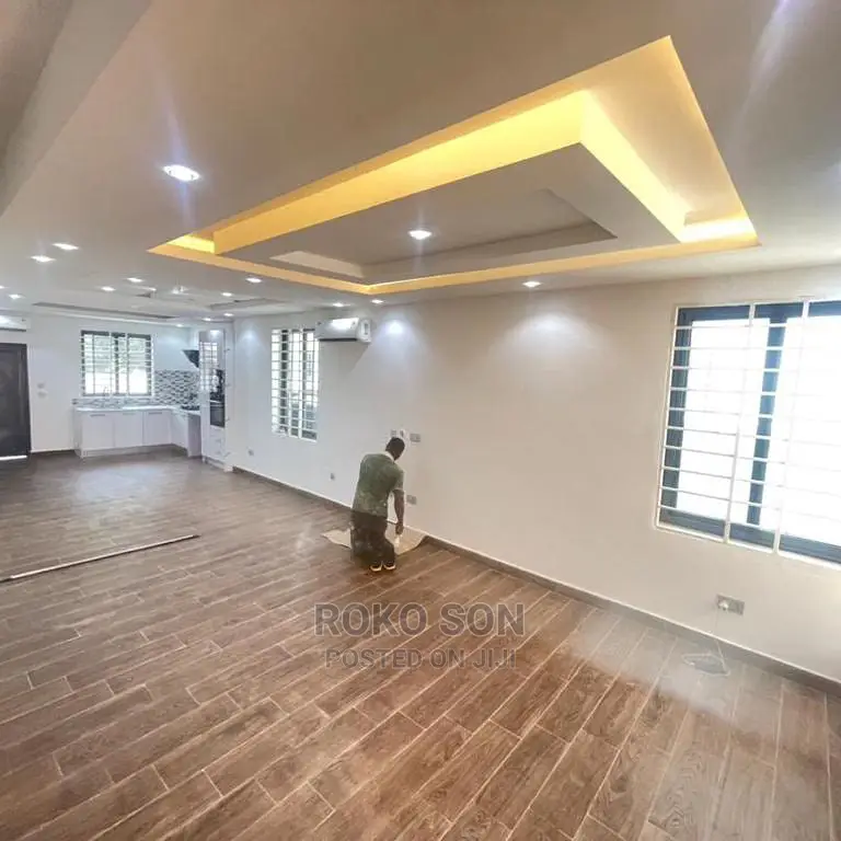 3bdrm Duplex in Dr Roko, School Junction for sale