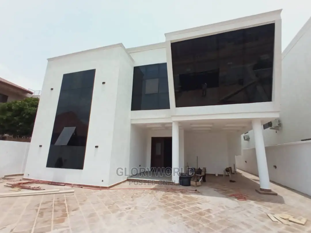5bdrm House in East Legon for sale