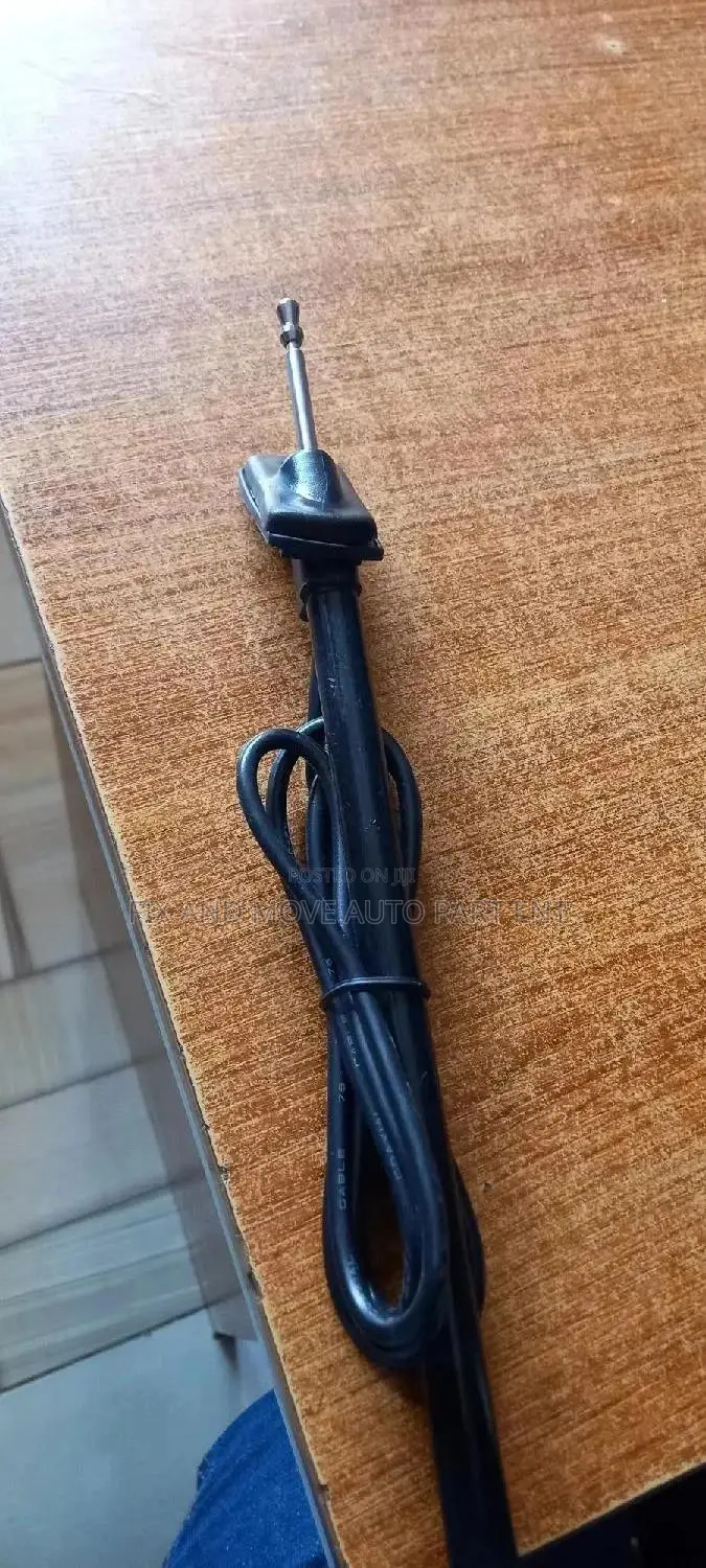 Nissan Hardbody ANTENNAE Available