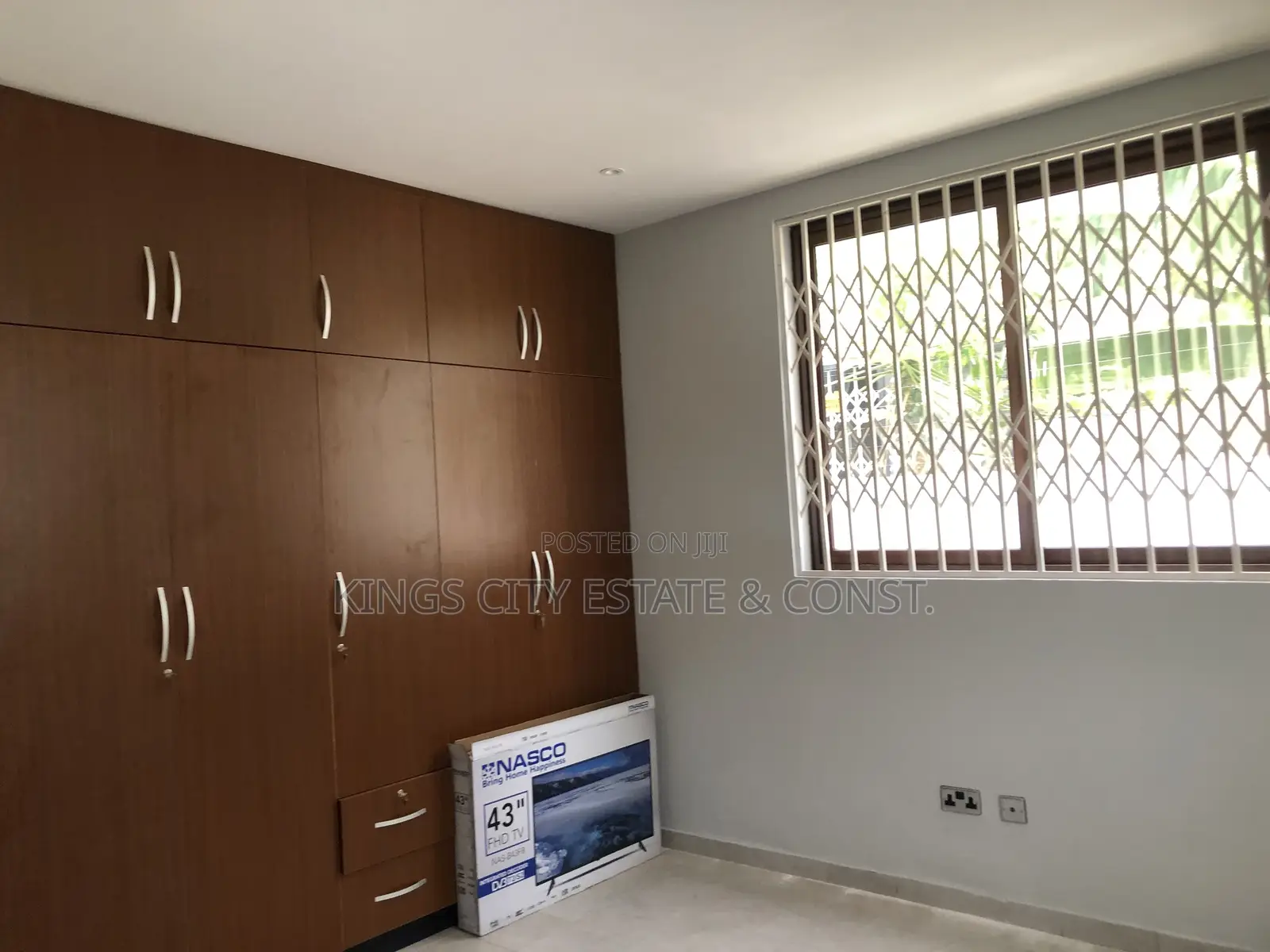3bdrm House in Acp Estate, Achimota for sale