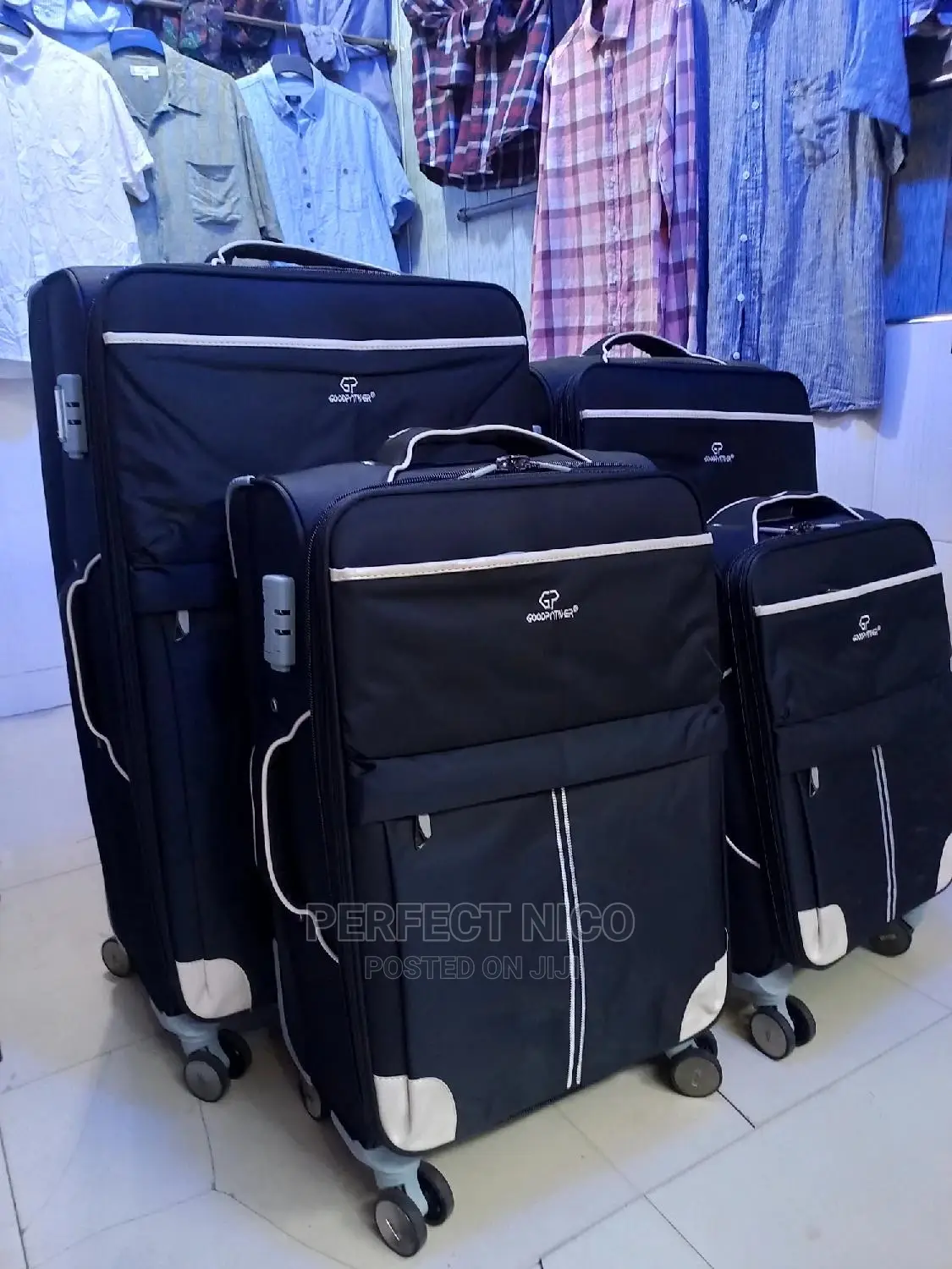Suitcase/Travel Bag