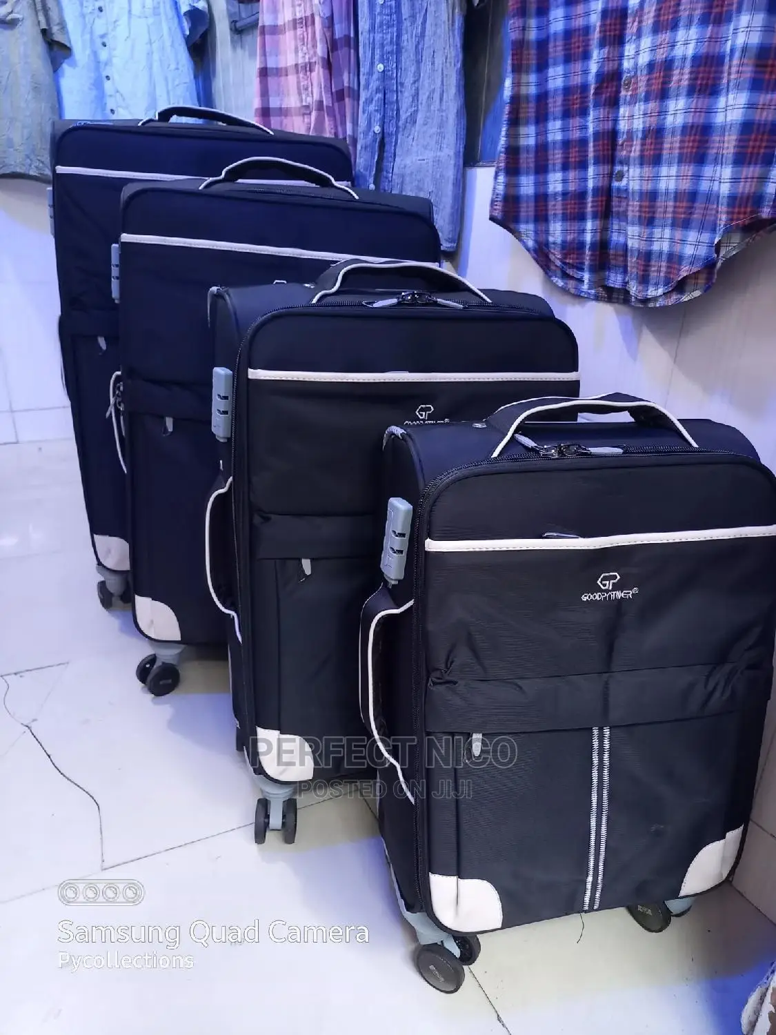 Suitcase/Travel Bag