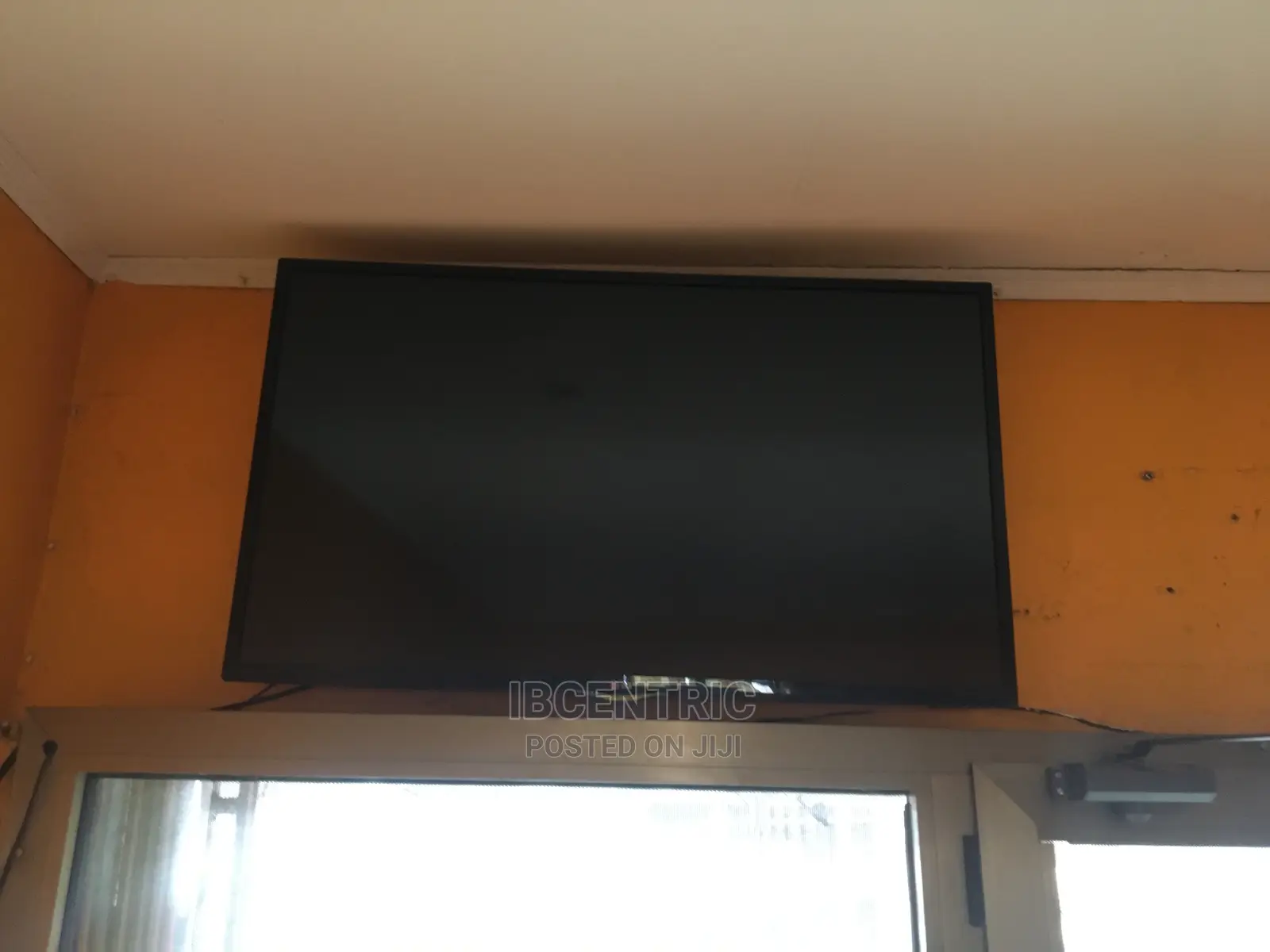 Slightly Used LG 43 Inches Digital Satellite TV