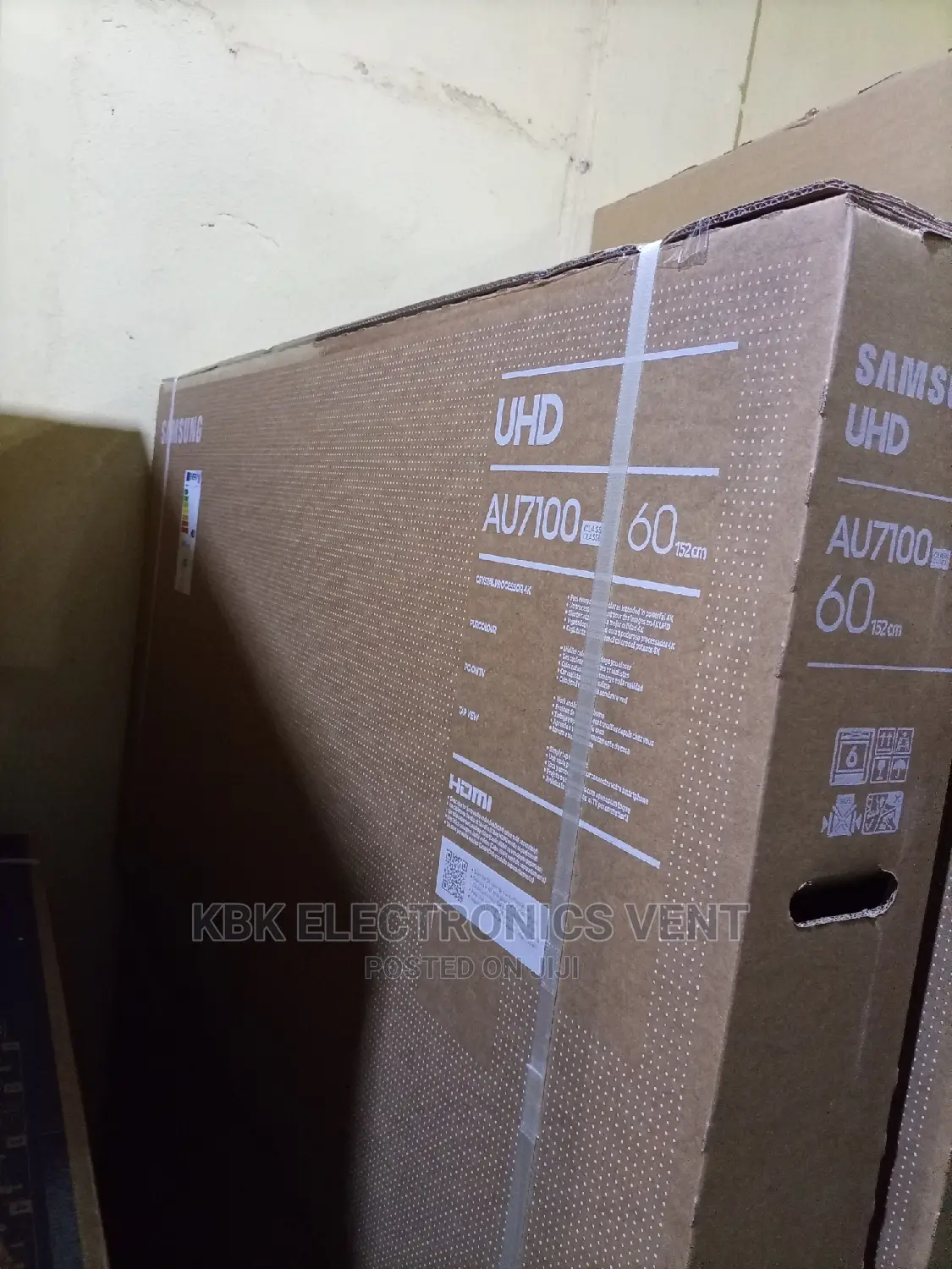 Samsung 60"(AU7100) Flameless Smart UHD Satellite