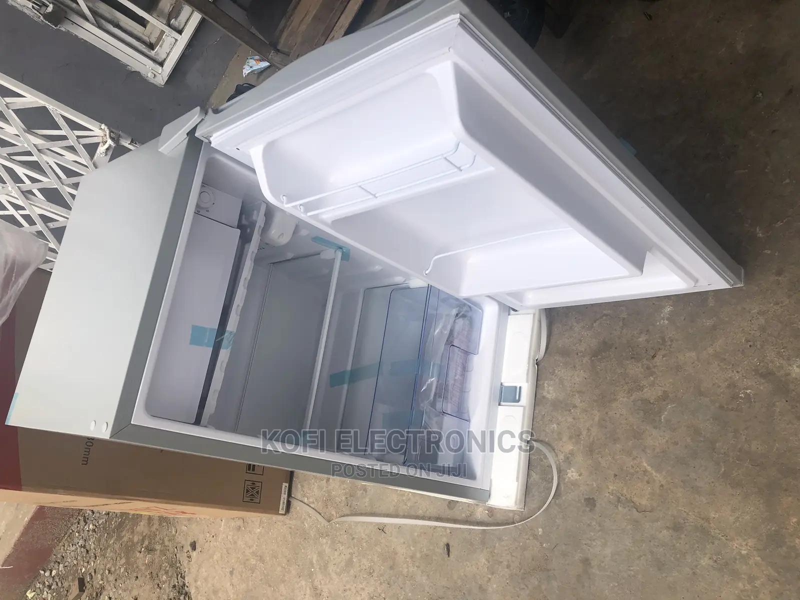 Zara 80ltr Table Top Fridge Df1-11s