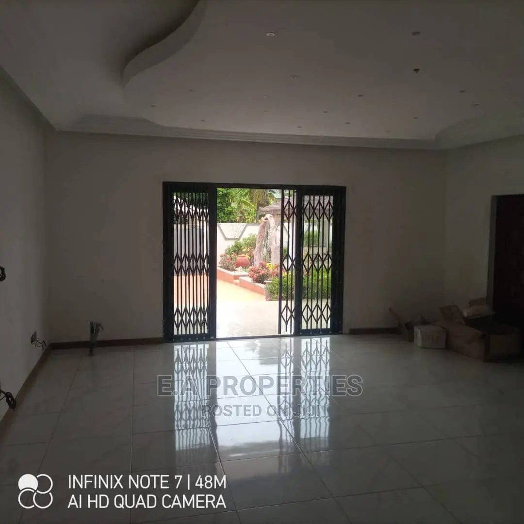 5bdrm Mansion in E a Properties, Christian Village for Sale
