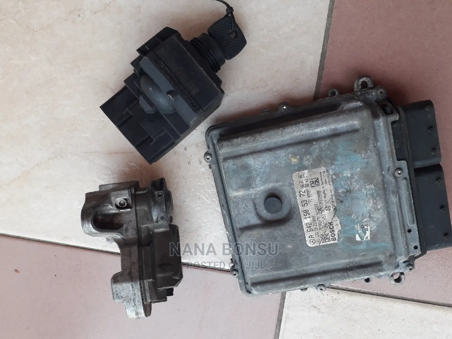 2008 Sprinter Bus Lock, Key and Control Board Combo