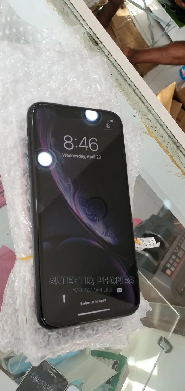 Apple iPhone XR 64 GB Black