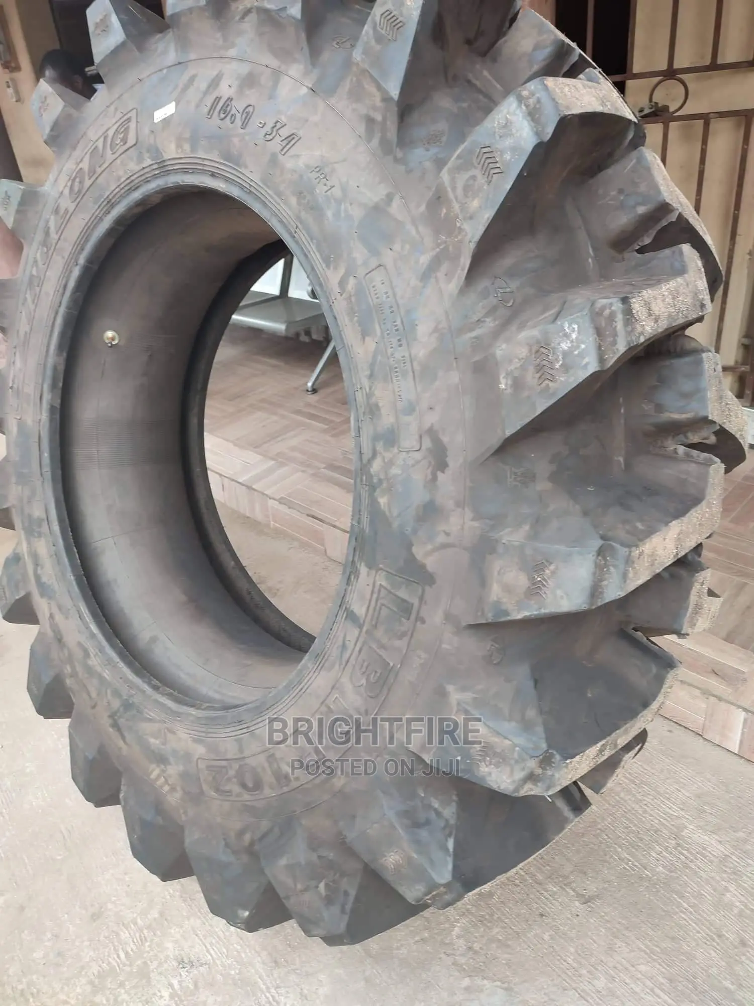 Tractor Tire 16.9-34