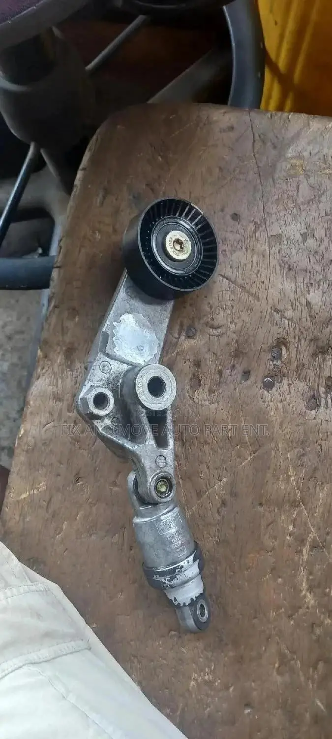 Toyota Corolla 1998-2008 Adjustor/Tensioner Available