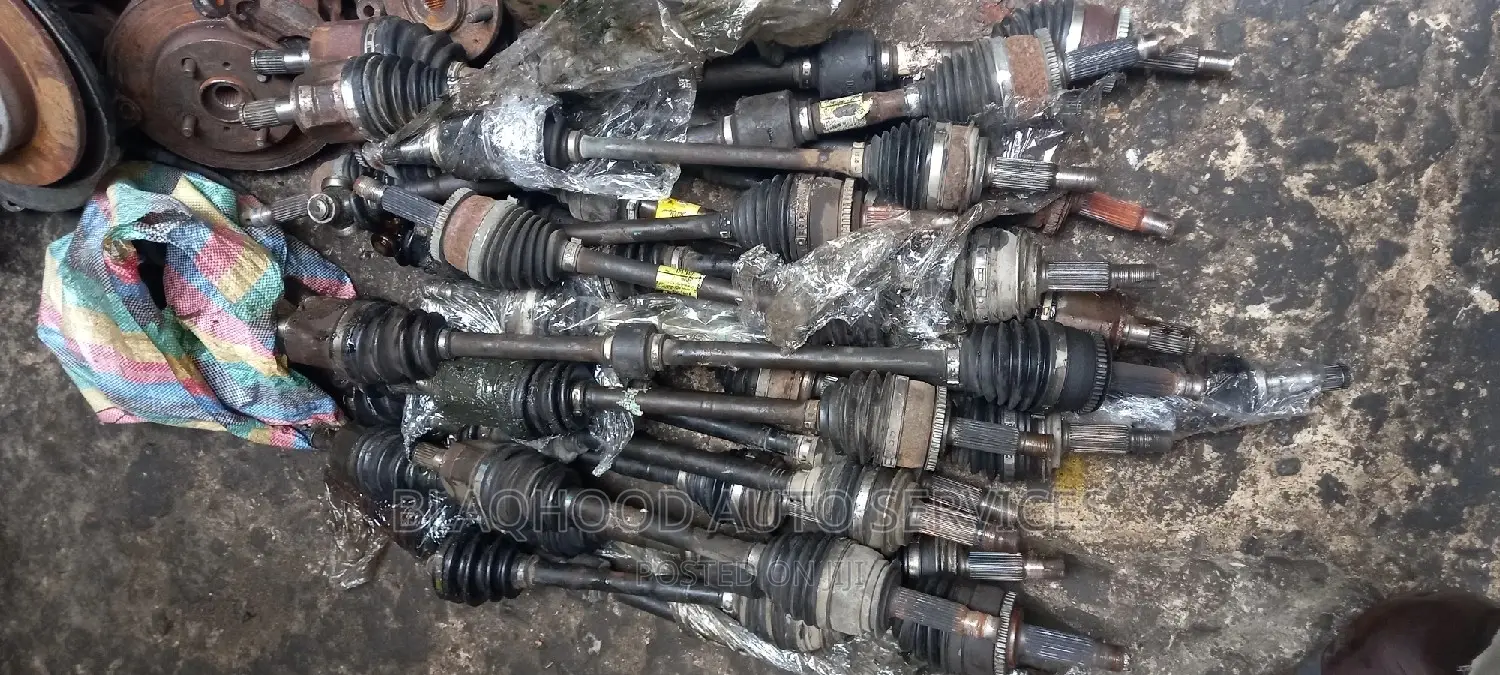 Toyota Yaris/ Vitz 2008-14 Front DRIVE SHAFT Pair in Stock