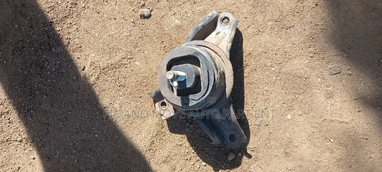 Hyundai Tucson/Ix 35 2010-2013 ENGINE SEAT/MOUNT in Stock
