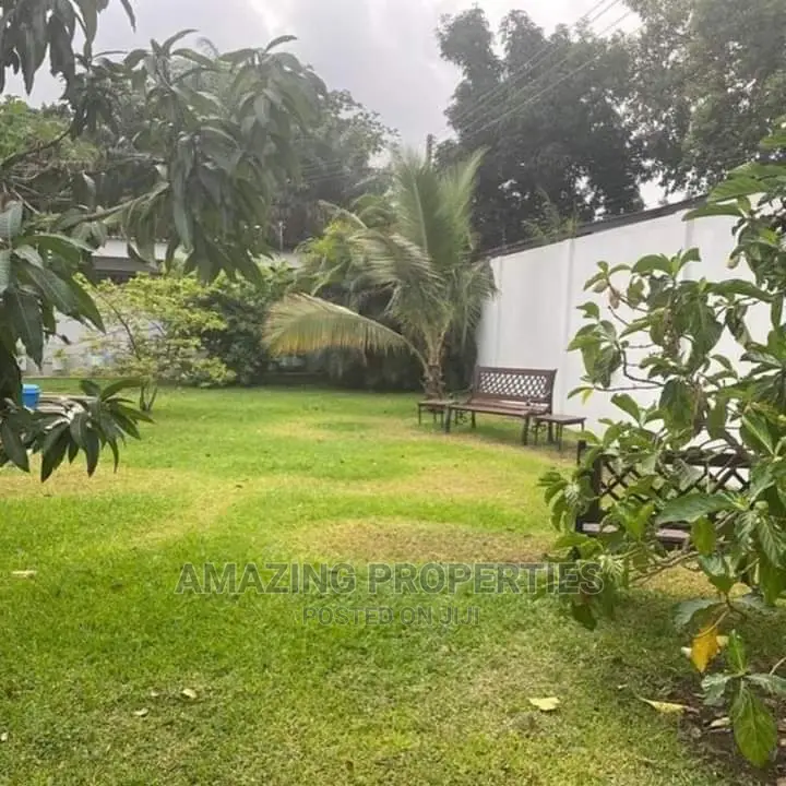 6bdrm Penthouse in Airport for Sale
