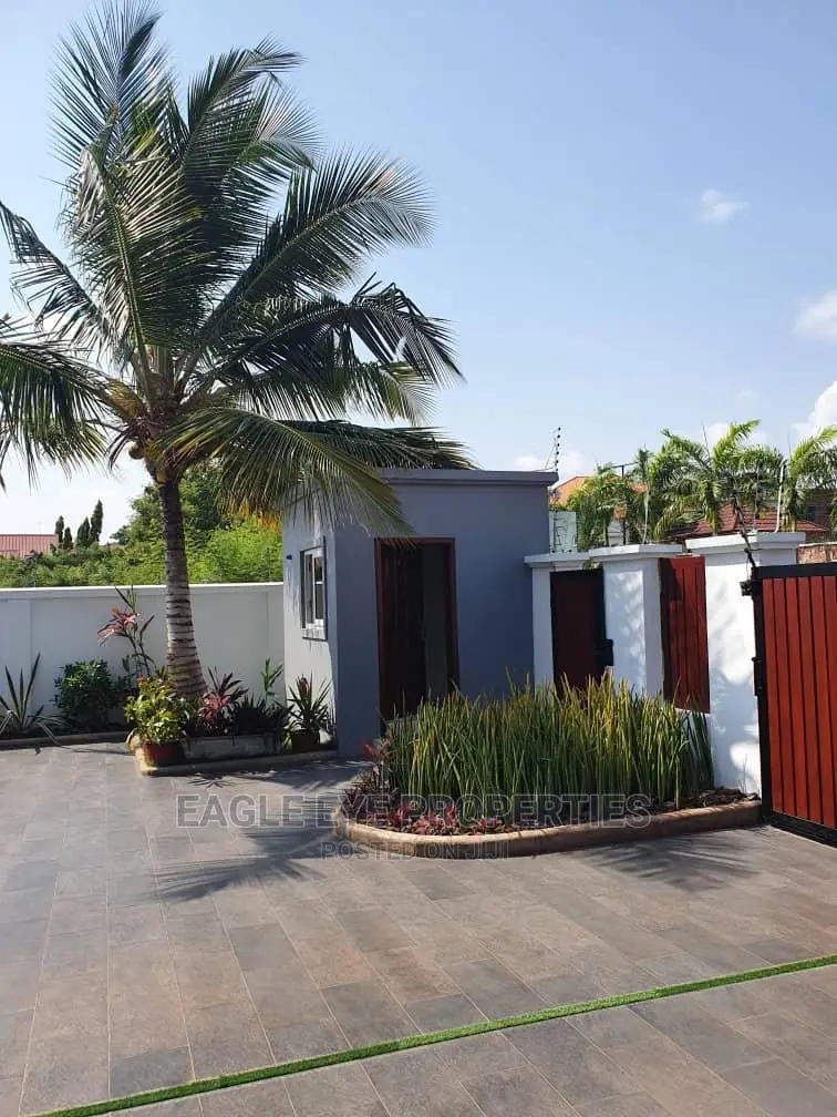 5bdrm House in Airport Hills for sale