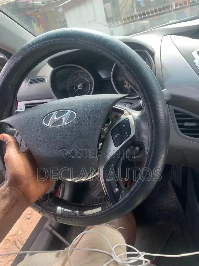 Hyundai Elantra 2013 Airbag