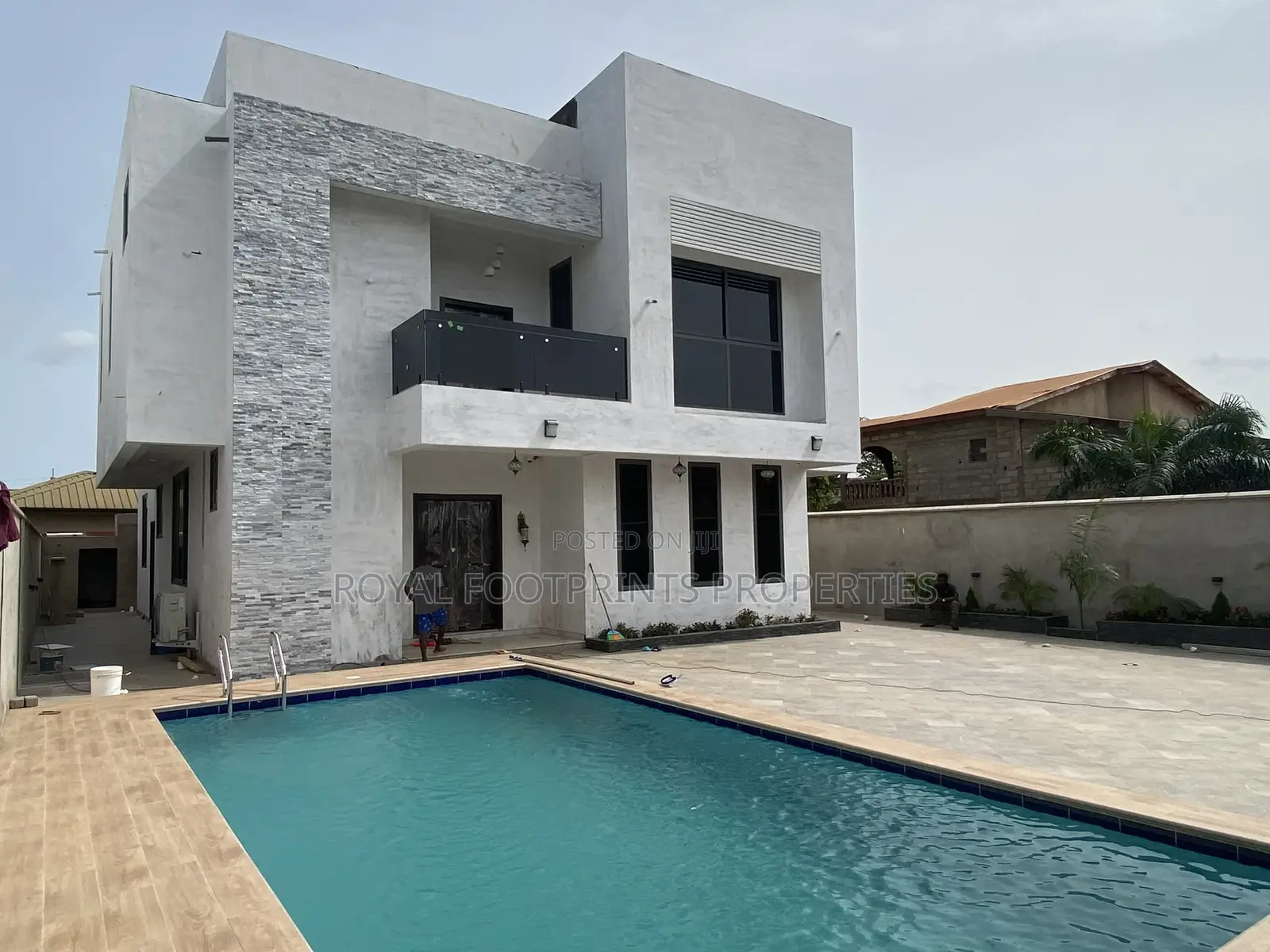 4bdrm House in East Legon for Sale
