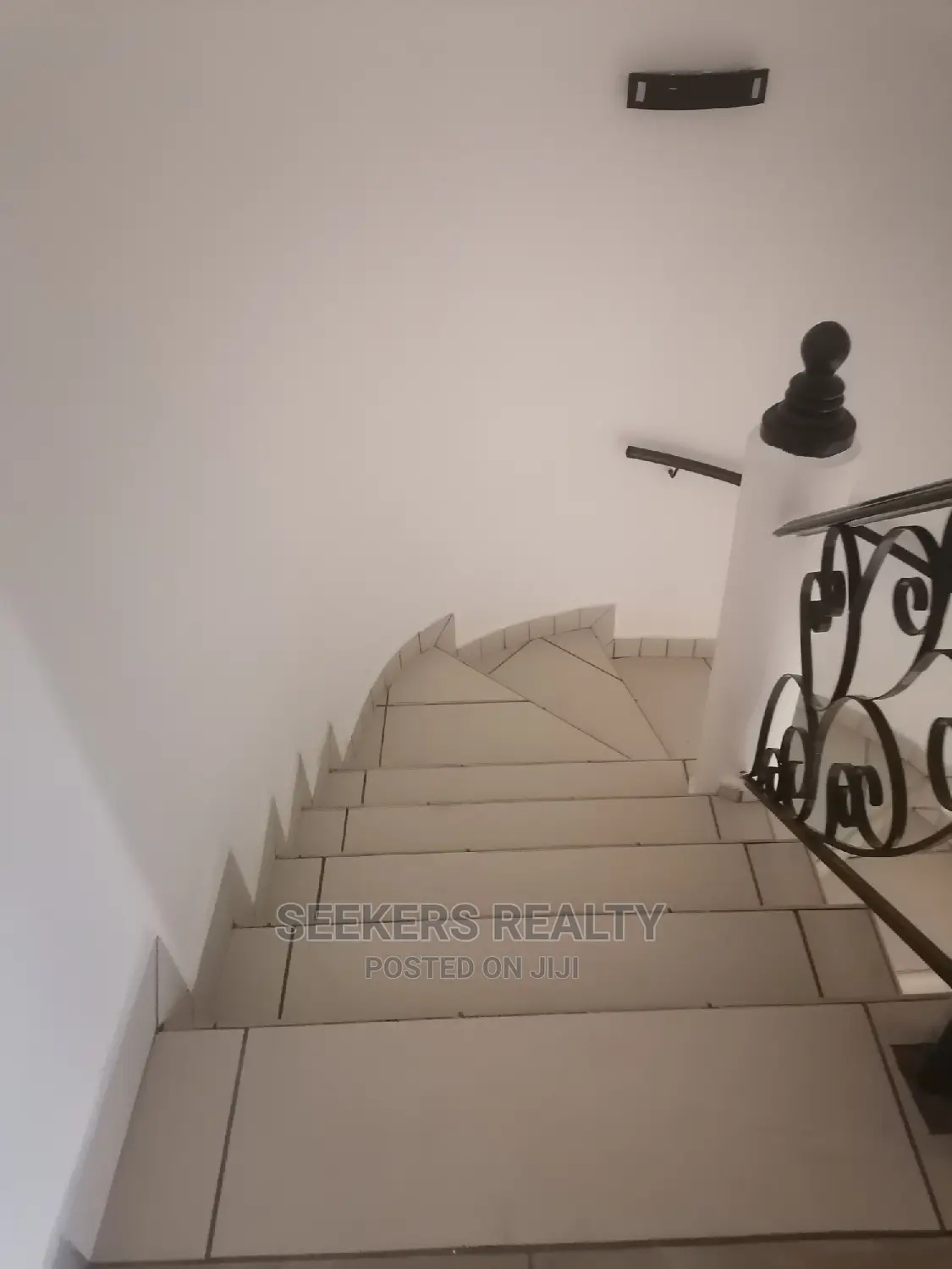 Furnished 4bdrm Townhouse / Terrace in Seekers Realty, US Embassy Area
