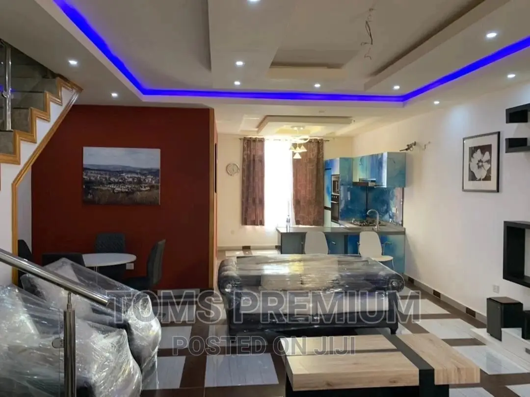 Furnished 4bdrm Chalet in School Junction for rent