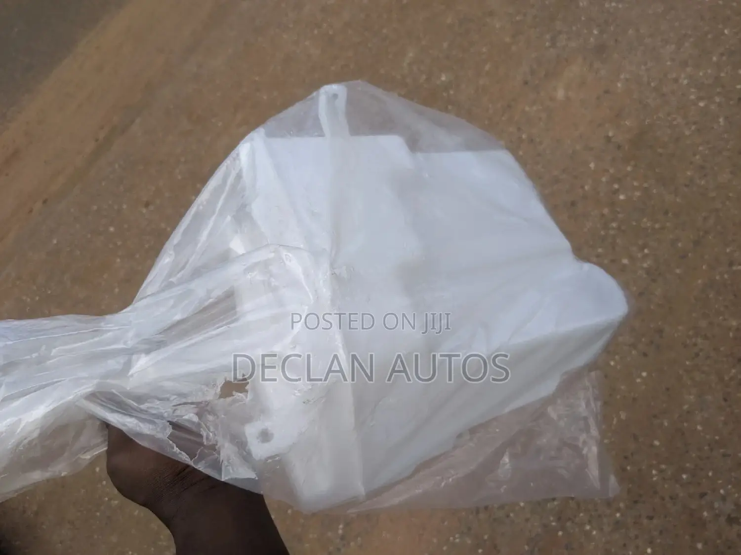 Corolla 2009 - 2013 Wiper Bottle
