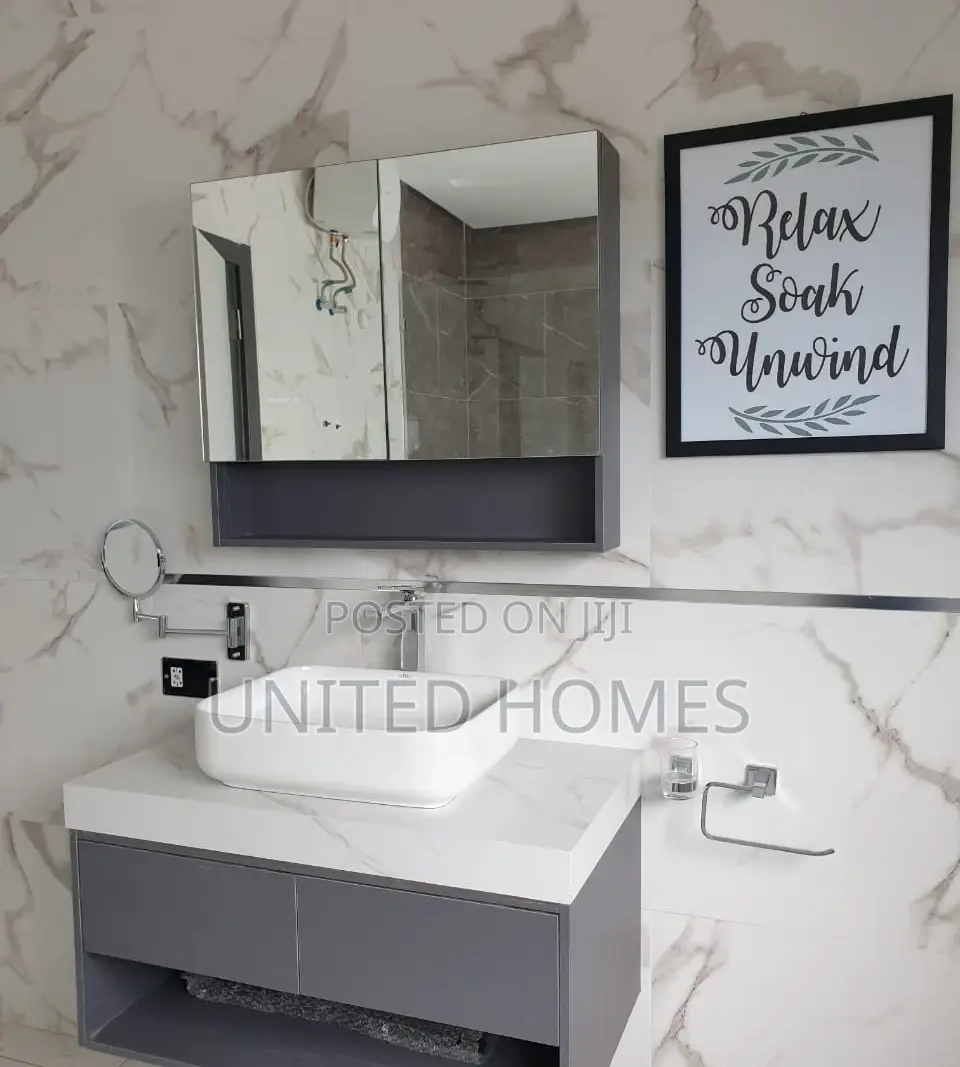 6bdrm House in East Legon for Sale