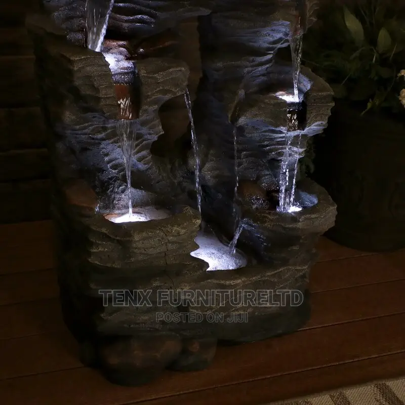 Water Fountain (Wahl Resin) With Light
