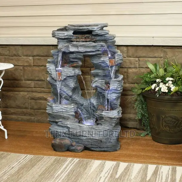 Water Fountain (Wahl Resin) With Light