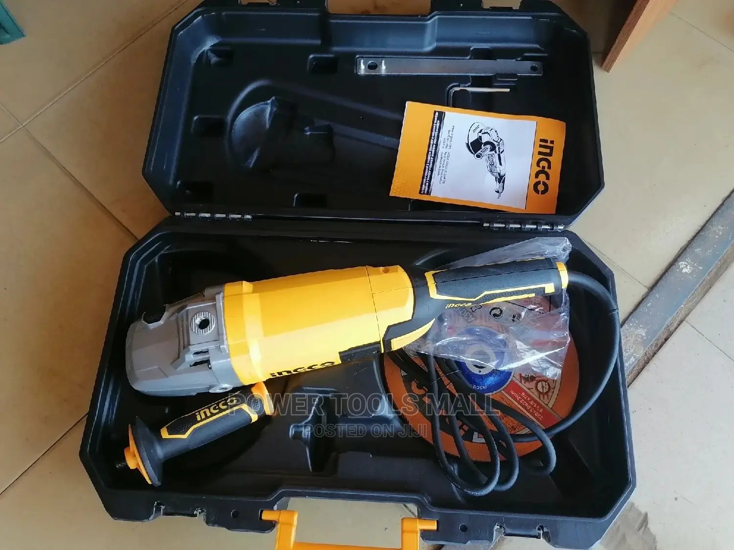 AG24008-1 (Angle Grinder 2400w With Case)
