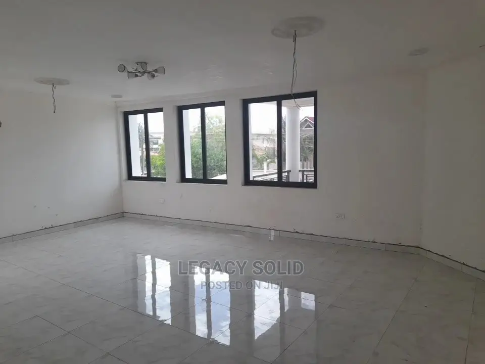 4bdrm Apartment in Legacy Solid Real, Teshie for rent