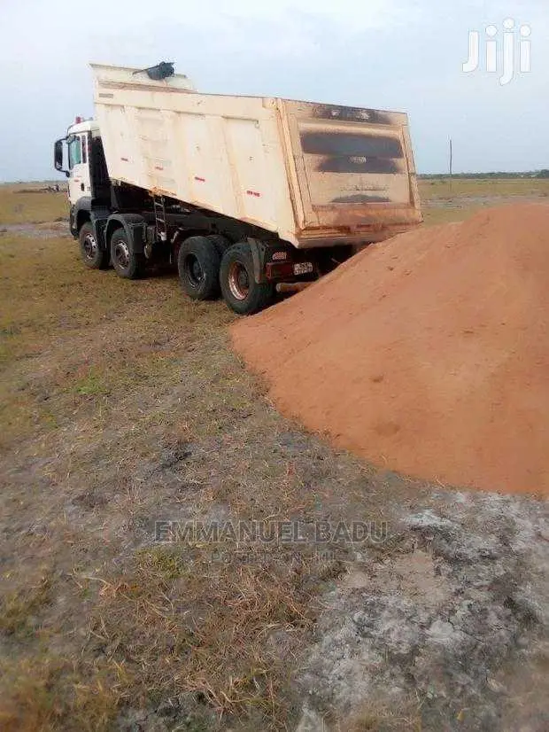 Adofo Sand and Stones