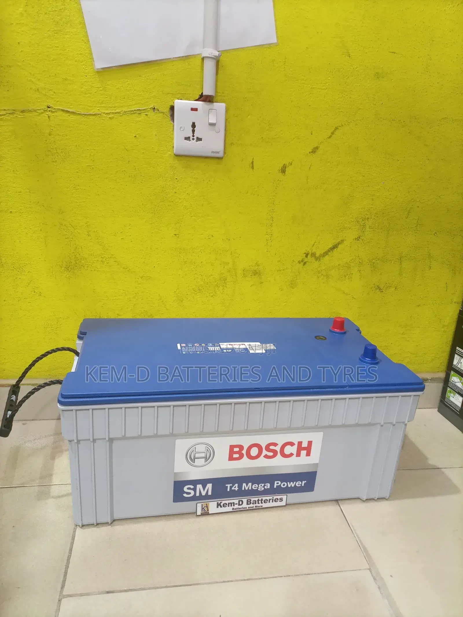 Bosch 200ah 12 Volts 33 Plates Battery