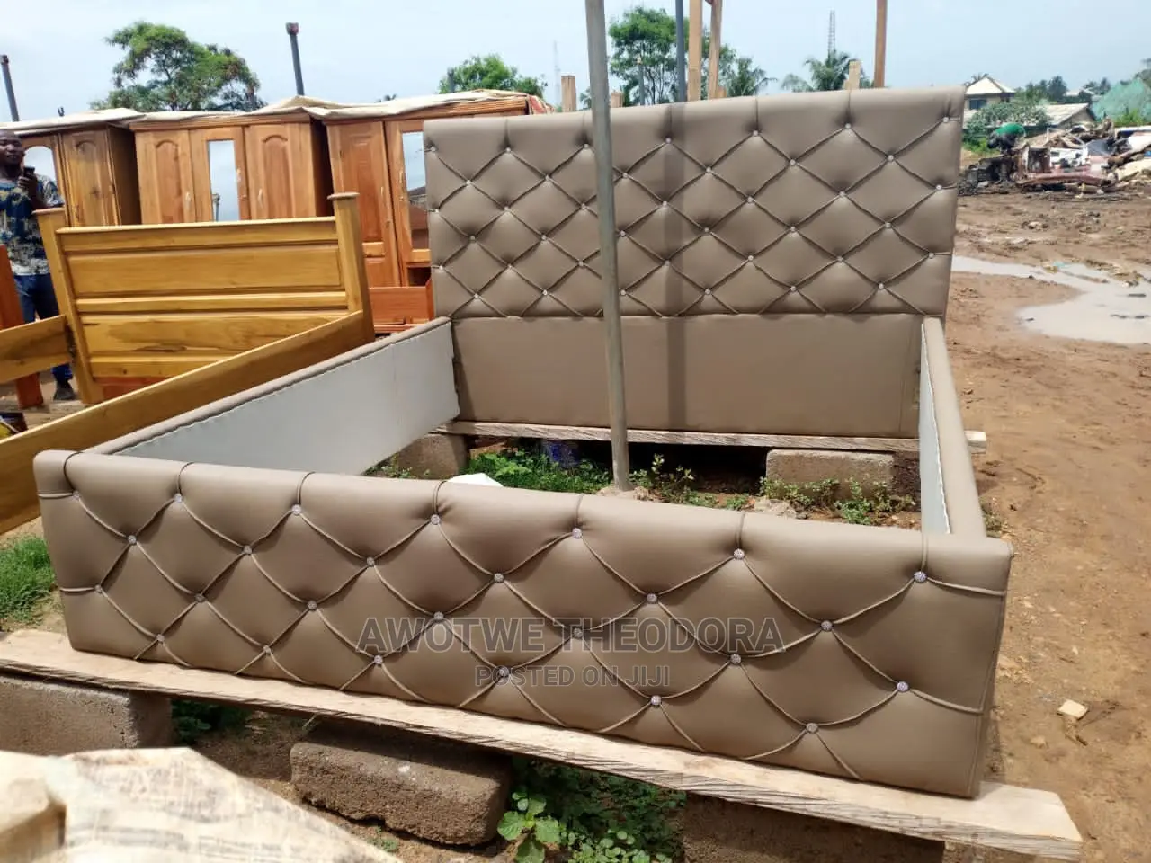 Quality Queen Size Bed Frame ( Payment After Delivery)