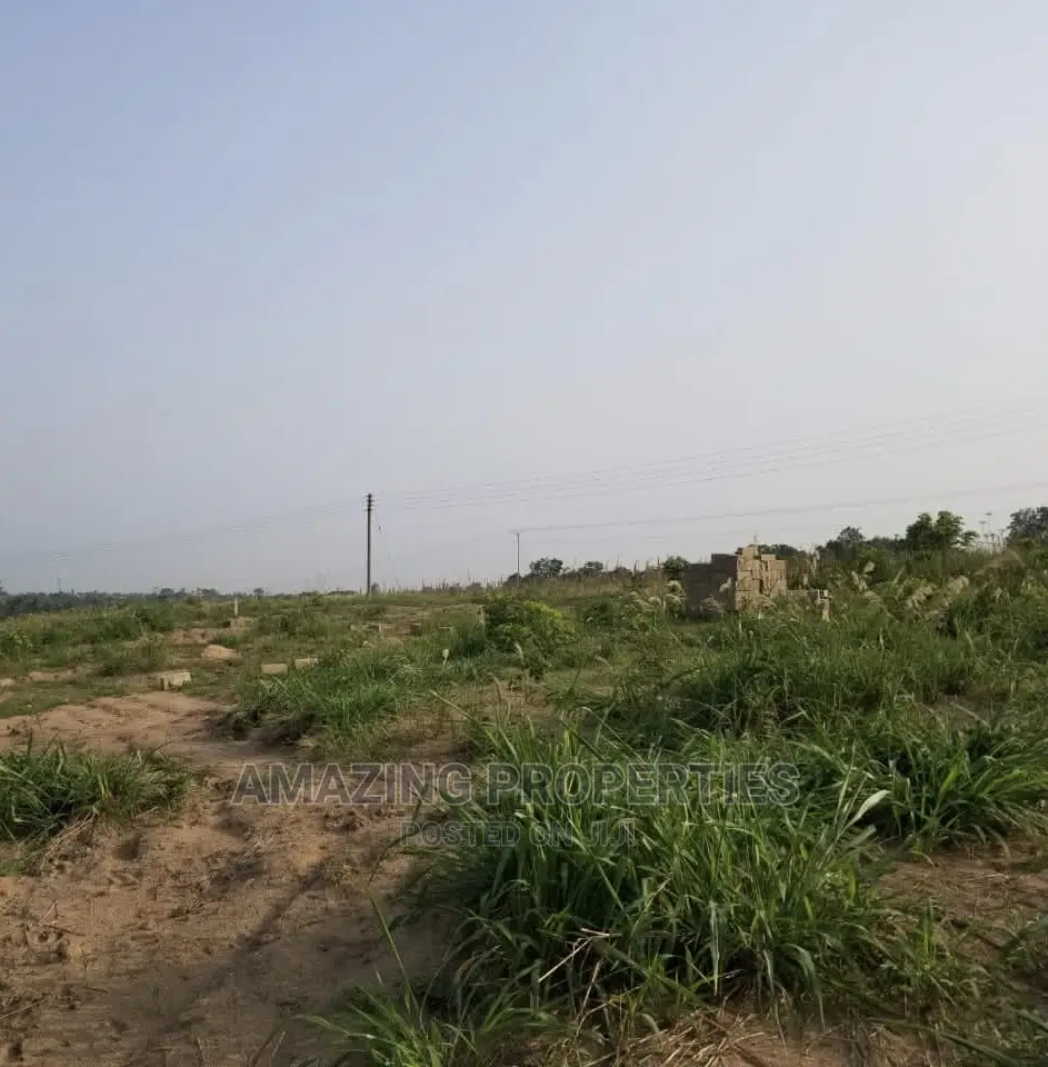 6 Plots of Land at Community 25