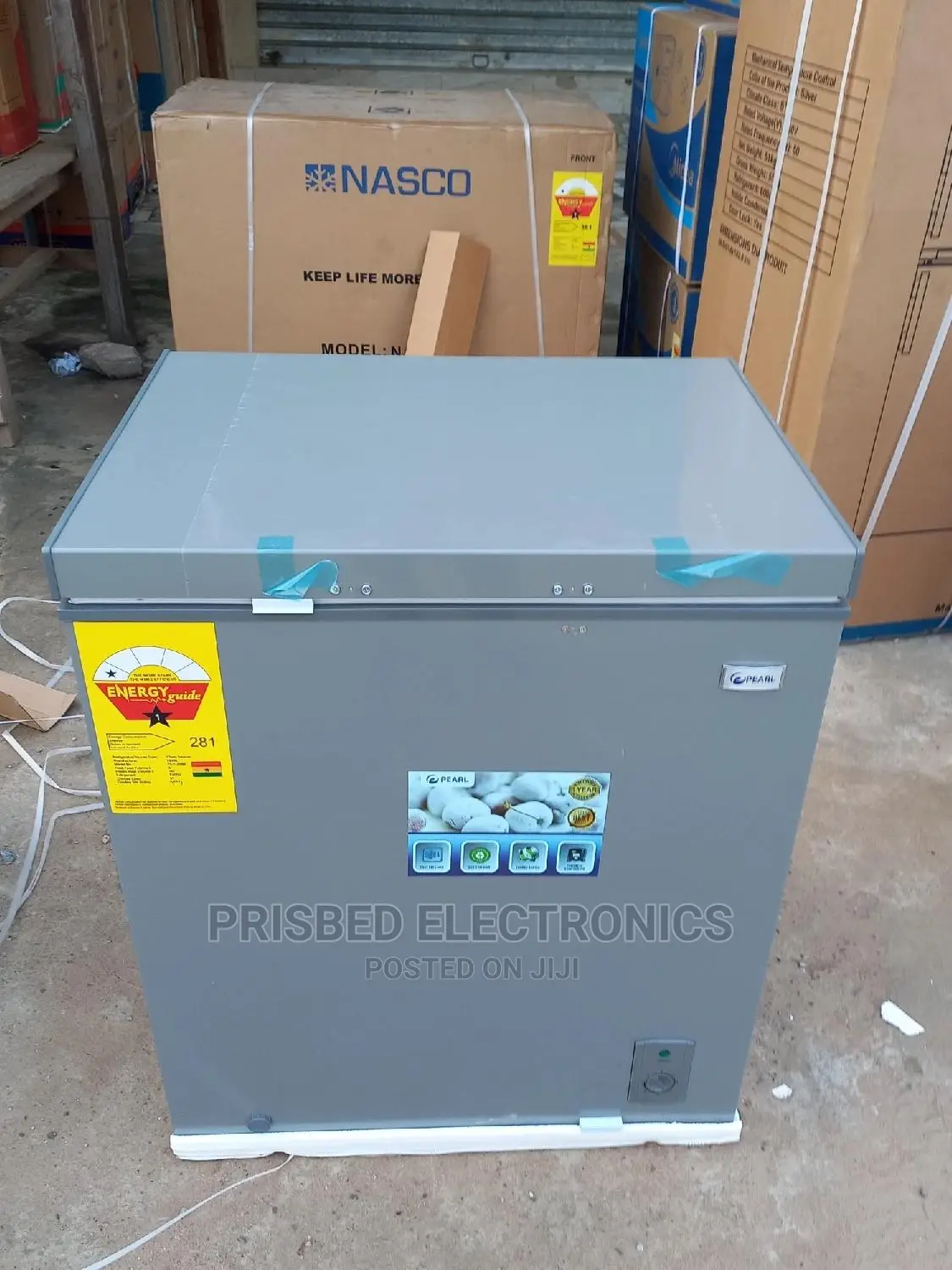 Pearl Durable Chest Freezer 147 Litres With Sliding Glass