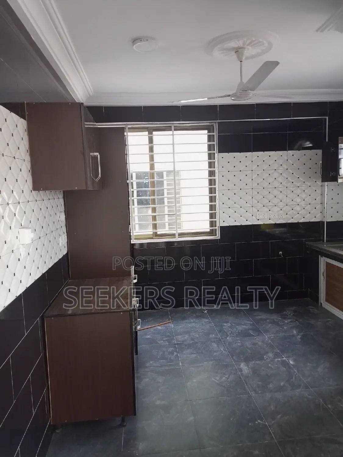 3bdrm Apartment in Seekers Realty, East Legon for rent