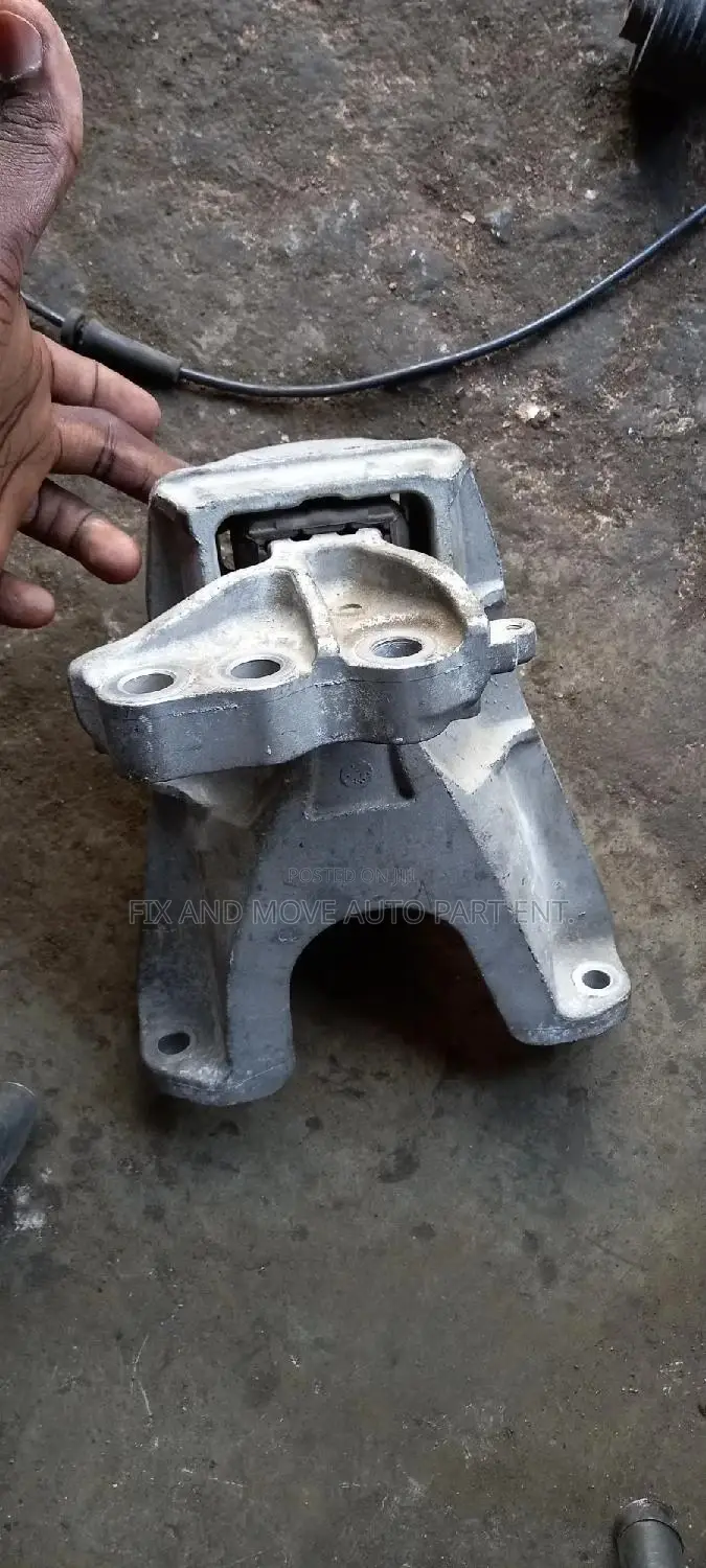 Honda Civic 2016-2019 Right Front ENGINE SEAT/MOUNT in Stock