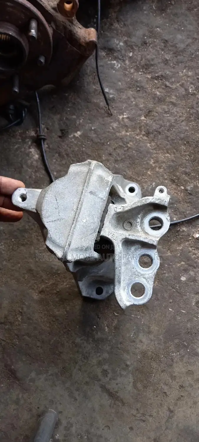 Honda Civic 2016-2019 Right Front ENGINE SEAT/MOUNT in Stock