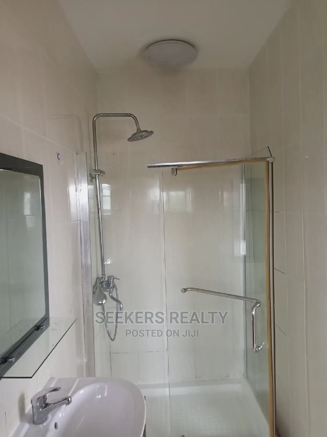 2bdrm Apartment in Seekers Realty, East Legon for rent