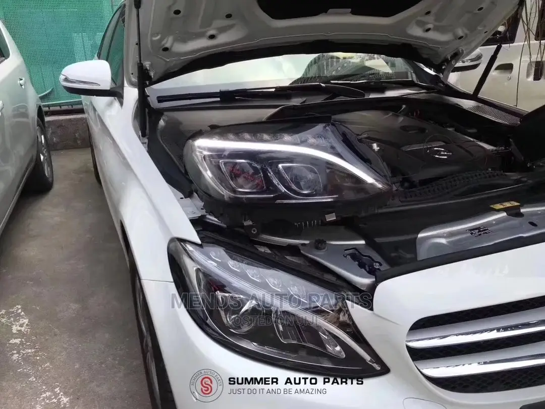 Mercedes Benz C300 C350 C450 Headlight