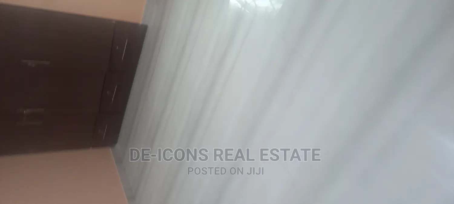 4bdrm Mansion in De-Icons Real Estate, Awutu Senya East Municipal