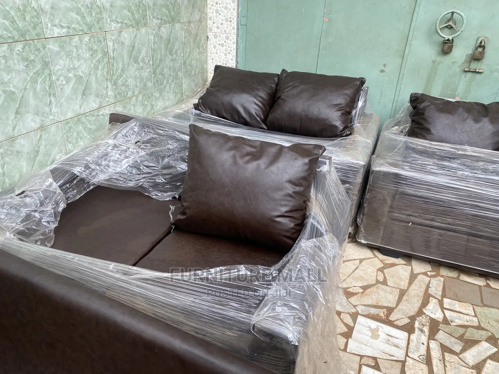 2in1 Leather Couch . Free Delivery