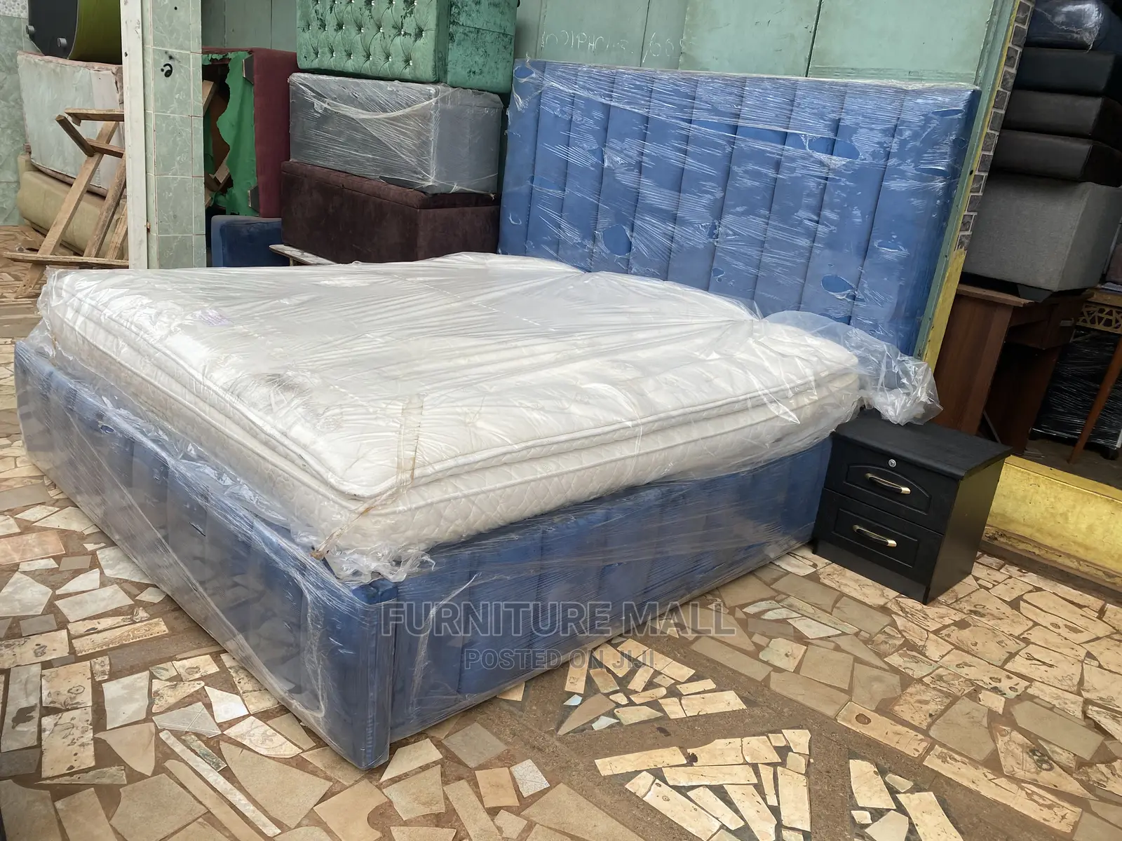 Executive Queensize Bed With Mattress . Free Delivery