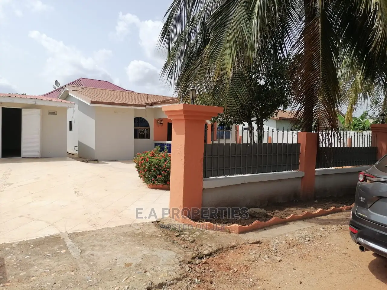 3bdrm House in E a Properties, Ghana Flag for Sale