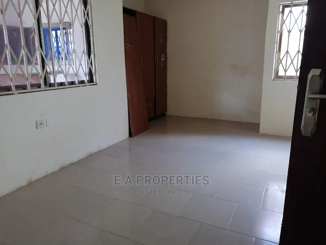 3bdrm House in E a Properties, Ghana Flag for Sale