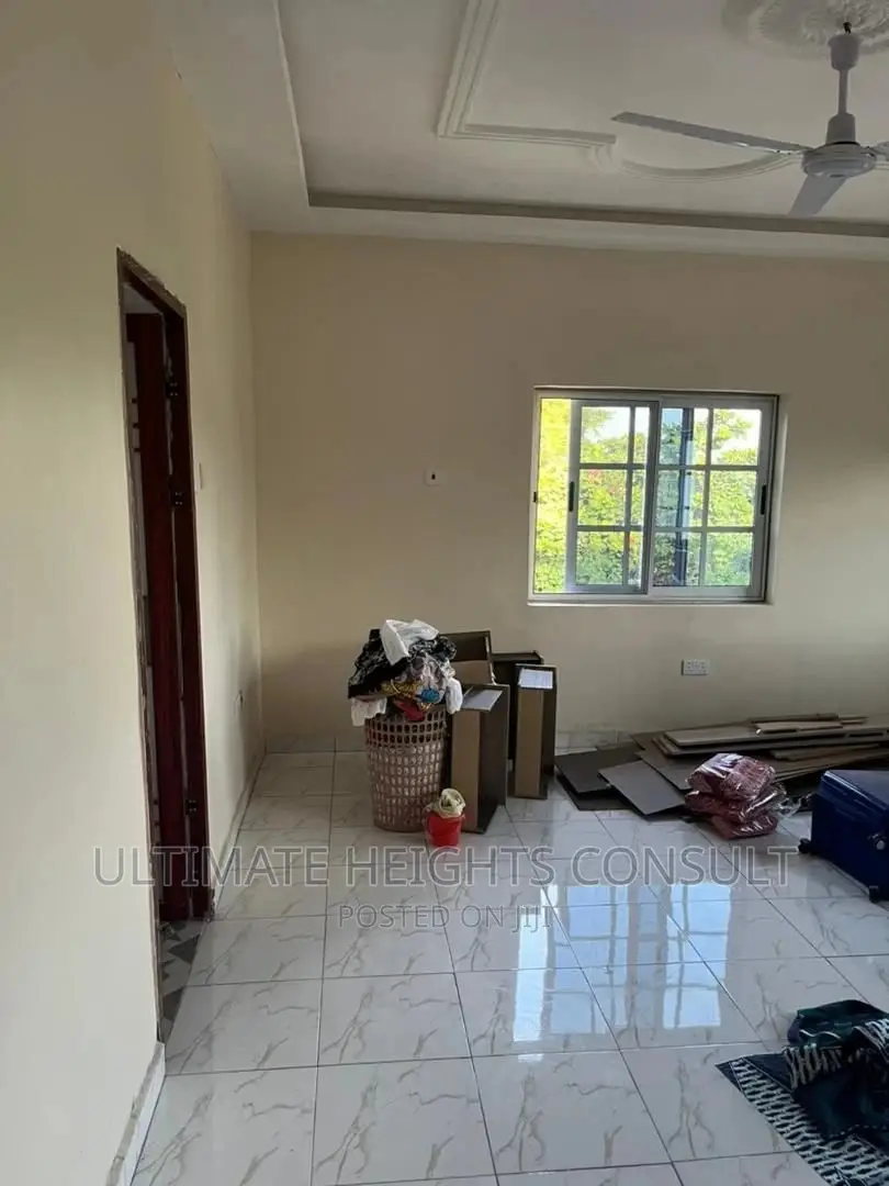 2bdrm Apartment in Lapaz Nyamekye, Nyanmekye for rent