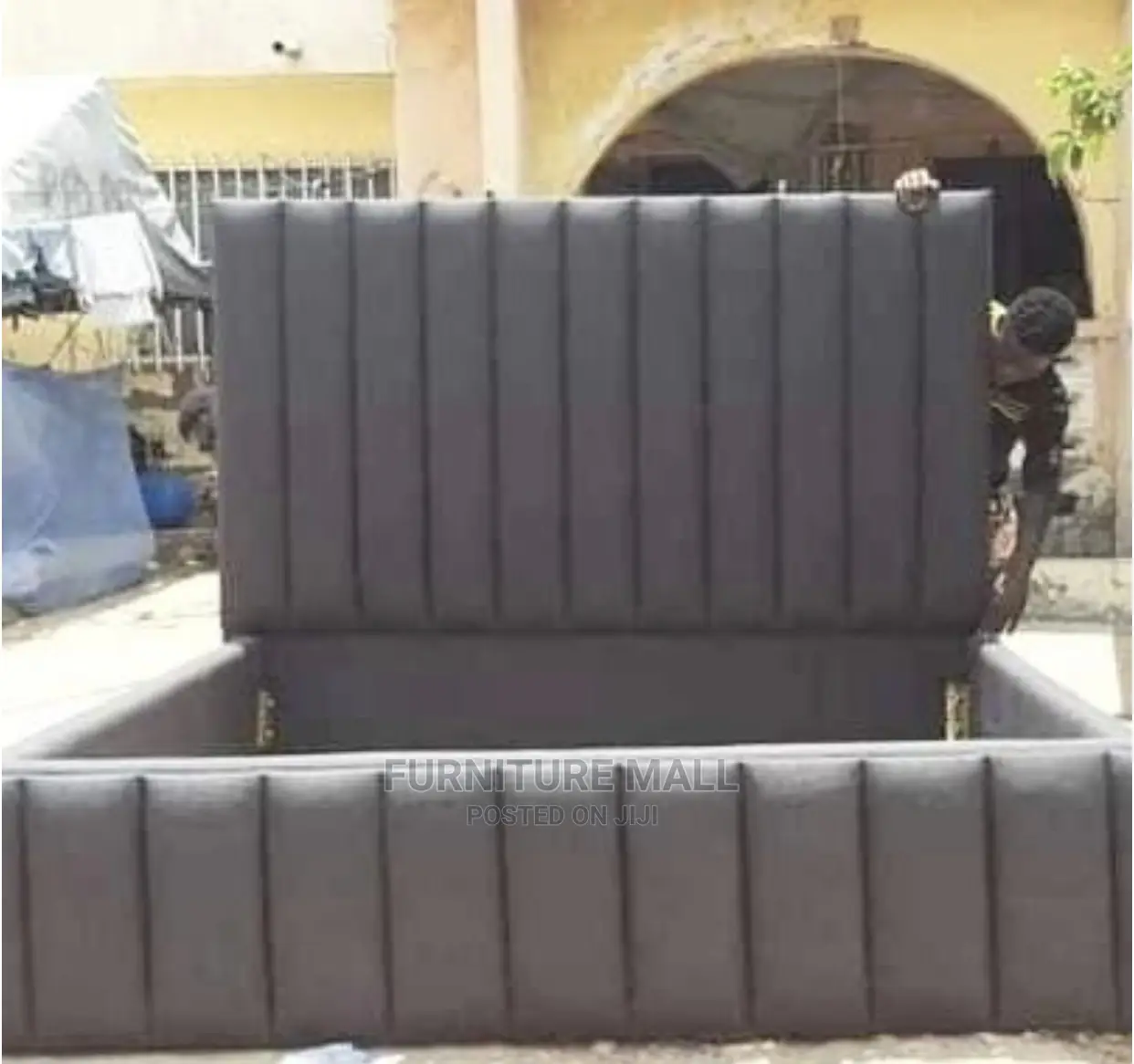 Lovely Kingsize Bed Frame. Free Delivery 